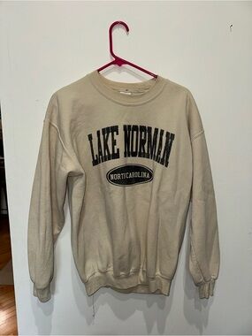 Gildan Beige Lake Norman North Carolina Crewneck Sweatshirt